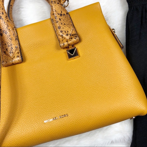 Michael Kors Marigold rollins satchel Purse Large - Picture 2 of 8
